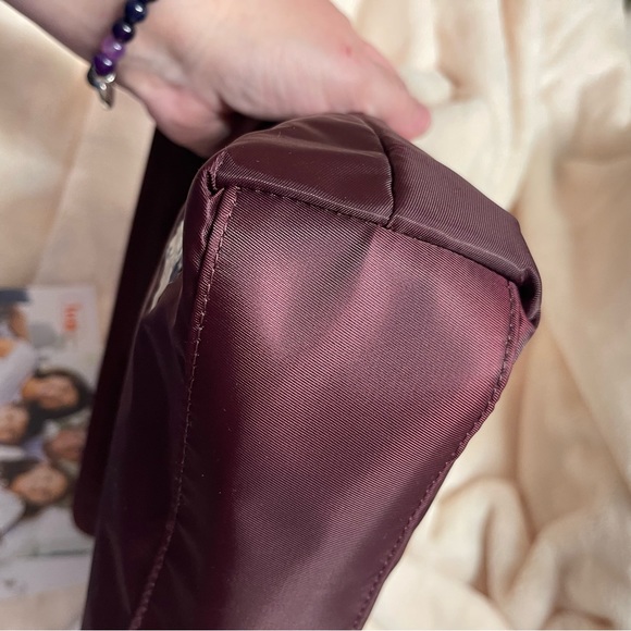 Hard to find color Lug Soar Crossbody Wine NWT - Picture 6 of 10